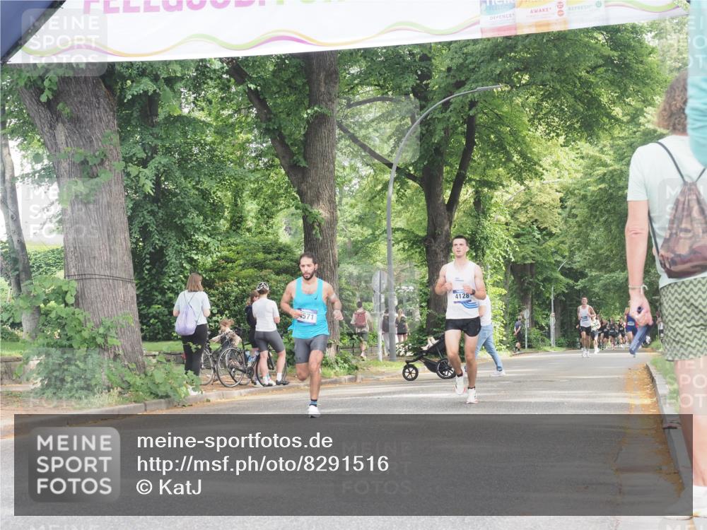 29.06.2025 - hella hamburg halbmarathon KatJ http://msf.ph/oto/8291516 29.06.2025 10:13:02 Zwischen KM18-KM19  meine-sportfotos.de