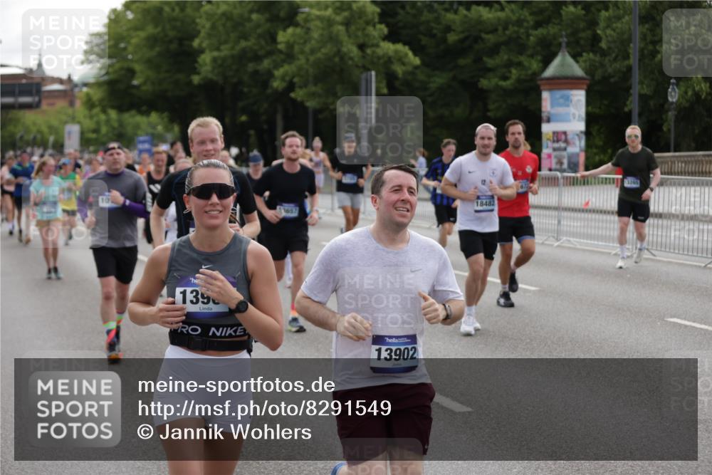29.06.2025 - hella hamburg halbmarathon Jannik Wohlers http://msf.ph/oto/8291549 29.06.2025 10:36:20 Lombardsbrücke 1118, 1948, 1952, 2552, 2588, 3873, 3895, 4084, 4618, 4762, 4996, 5789, 6156, 6359, 7773, 8499, 8936, 8937, 9295, 9500, 9694, 9701, 10123, 10487, 11672, 11831, 11912, 12302, 12605, 12770, 12775, 13092, 13106, 13165, 13265, 13266, 13657, 13704, 13902, 13903, 14695, 15077, 15588, 15805, 15972, 15992, 16228, 16309, 16977, 17018, 17115, 17156, 17349, 17807, 18152, 18174, 18482, 18488, 18644, 18646, 18918, 18929 meine-sportfotos.de
