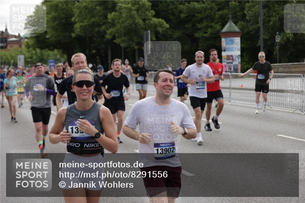 29.06.2025 - hella hamburg halbmarathon Jannik Wohlers http://msf.ph/oto/8291556 29.06.2025 10:36:20 Lombardsbrücke 1118, 1948, 1952, 2552, 2588, 3873, 3895, 4084, 4618, 4762, 4996, 5789, 6156, 6359, 7773, 8499, 8936, 8937, 9295, 9500, 9694, 9701, 10123, 10487, 11672, 11831, 11912, 12302, 12605, 12770, 12775, 13092, 13106, 13165, 13265, 13266, 13657, 13704, 13902, 13903, 14695, 15077, 15588, 15805, 15972, 15992, 16228, 16309, 16977, 17018, 17115, 17156, 17349, 17807, 18152, 18174, 18482, 18488, 18644, 18646, 18918, 18929 meine-sportfotos.de