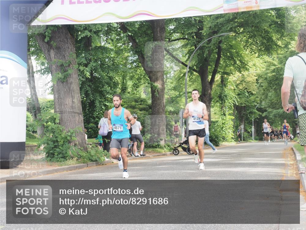 29.06.2025 - hella hamburg halbmarathon KatJ http://msf.ph/oto/8291686 29.06.2025 10:13:03 Zwischen KM18-KM19 4571 meine-sportfotos.de