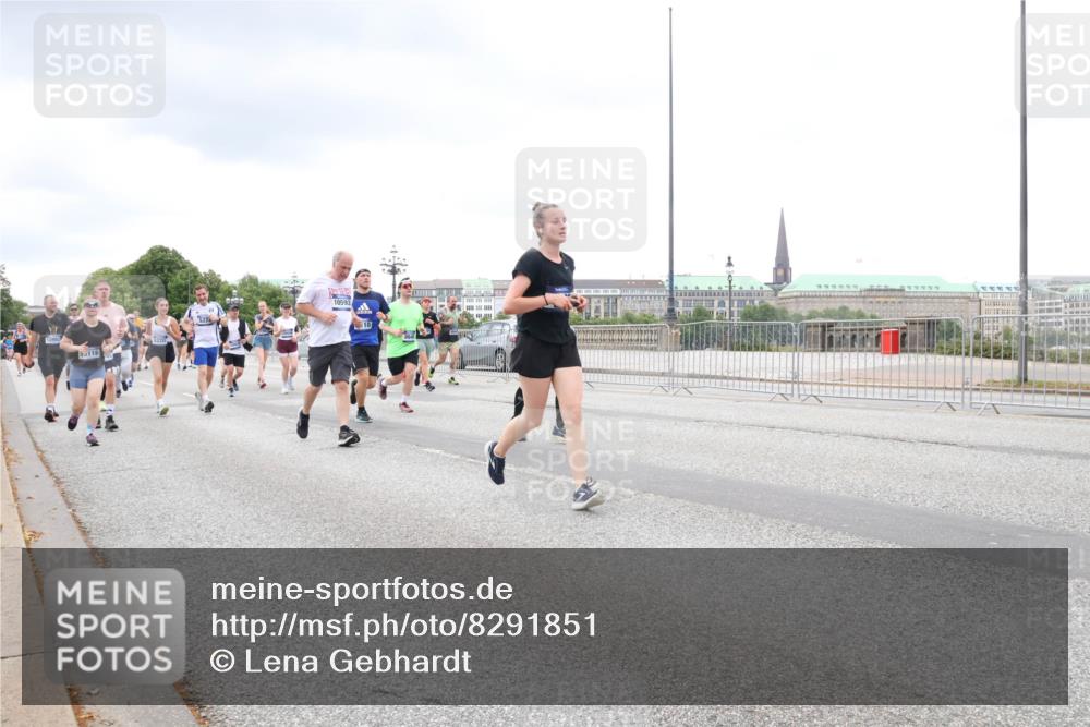 29.06.2025 - hella hamburg halbmarathon Lena Gebhardt http://msf.ph/oto/8291851 29.06.2025 10:55:51 Lombardsbrücke 5222, 3220, 116, 10593, 10, 1616, 1873, 1909, 1917, 2793, 3101, 3244, 3268, 4265, 4354, 4470, 4473, 4836, 4896, 5220, 5222, 5306, 5487, 5575, 5994, 6055, 6056, 6113, 6257, 6494, 6594, 7516, 7548, 7616, 7680, 7969, 8005, 8110, 8305, 8527, 8532, 8533, 8626, 8648, 9548, 9614, 9618, 9838, 9857, 9858, 9861, 9865, 9956, 10094, 10436, 10438, 10449, 10559, 10593, 10640, 10885, 11109, 11903, 11962, 11963, 12695, 12902, 14727 meine-sportfotos.de