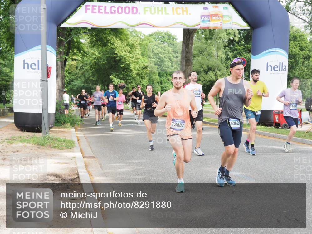 29.06.2025 - hella hamburg halbmarathon MichiJ http://msf.ph/oto/8291880 29.06.2025 10:33:41 Zwischen KM18-KM19 1920, 4277, 6831, 7087, 11495, 12161, 12579, 13687, 14228, 14462, 14764, 14783, 15362, 15365, 16803, 17492, 17544, 17835 meine-sportfotos.de