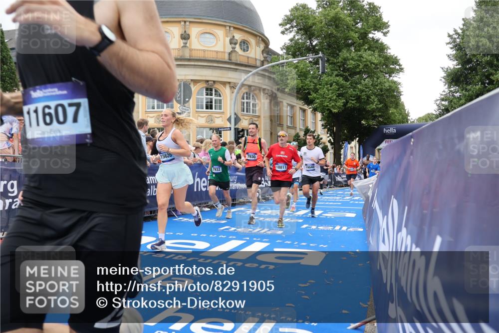 29.06.2025 - hella hamburg halbmarathon Strokosch-Dieckow http://msf.ph/oto/8291905 29.06.2025 10:50:16 Ziel 1119, 3296, 4247, 4933, 7176, 7930, 7932, 8899, 8921, 10371, 11607, 12035, 12235, 12949, 13609, 13690, 14034, 15620, 16000, 16242, 18499, 18811, 19040 meine-sportfotos.de