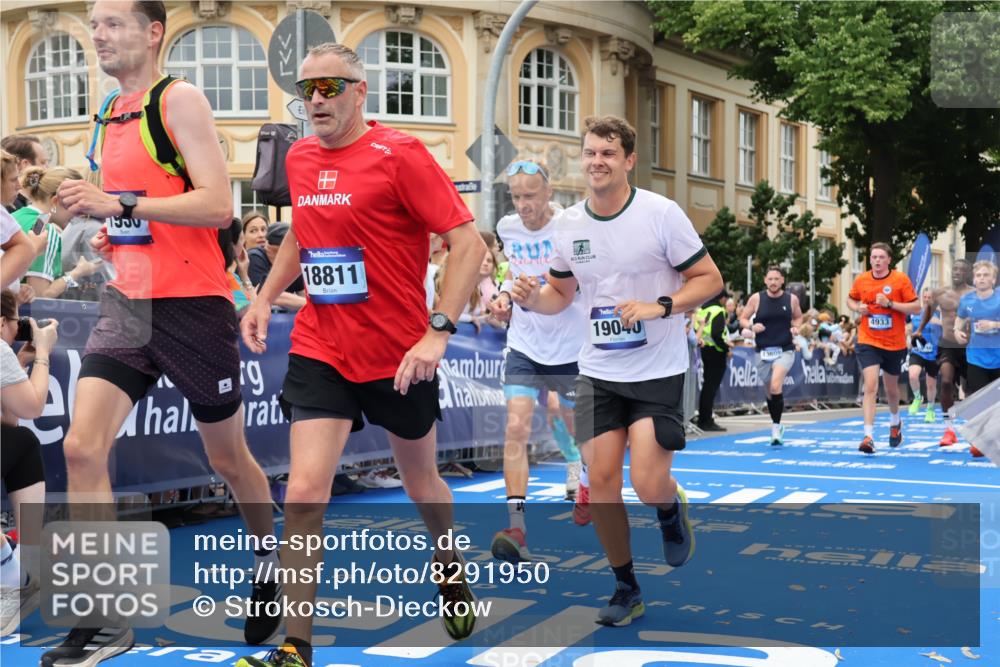 29.06.2025 - hella hamburg halbmarathon Strokosch-Dieckow http://msf.ph/oto/8291950 29.06.2025 10:50:17 Ziel 1119, 4247, 4933, 6795, 7930, 7932, 8899, 8921, 10371, 11607, 12035, 12235, 12949, 13609, 13690, 14034, 15620, 16000, 16242, 18499, 18811, 19040 meine-sportfotos.de