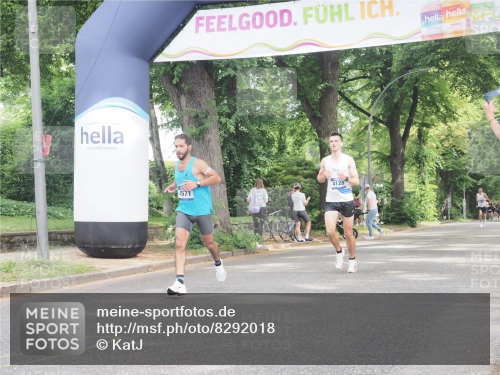 29.06.2025 - hella hamburg halbmarathon KatJ http://msf.ph/oto/8292018 29.06.2025 10:13:04 Zwischen KM18-KM19 4128, 4571 meine-sportfotos.de