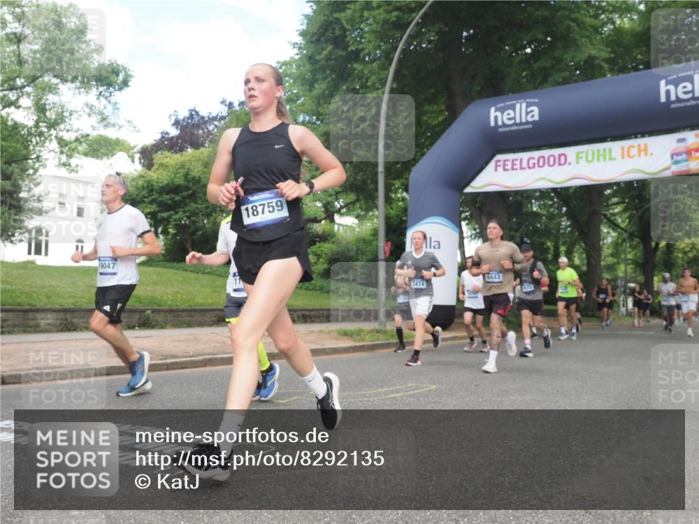 29.06.2025 - hella hamburg halbmarathon KatJ http://msf.ph/oto/8292135 29.06.2025 10:42:17 Zwischen KM18-KM19 1125, 2474, 2612, 3037, 3861, 5021, 5672, 6082, 6443 meine-sportfotos.de