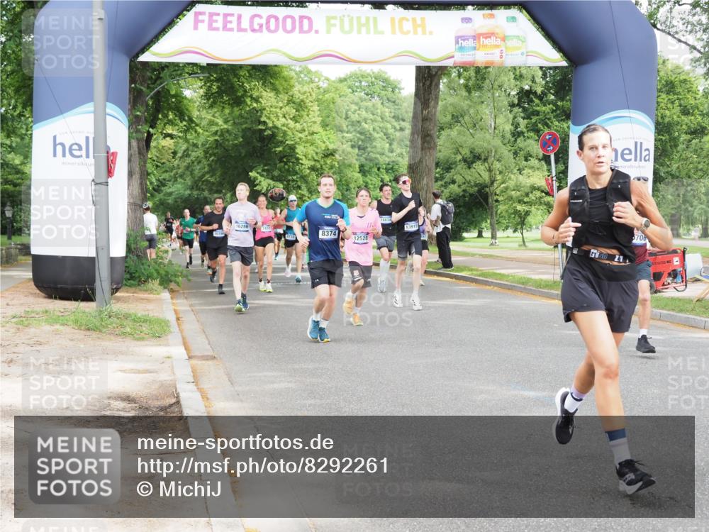 29.06.2025 - hella hamburg halbmarathon MichiJ http://msf.ph/oto/8292261 29.06.2025 10:33:43 Zwischen KM18-KM19 5706, 6831, 7087, 11495, 12528, 12579, 13687, 13919, 14228, 14462, 14764, 14783, 15362, 15365, 17492, 17544, 17835, 18081 meine-sportfotos.de