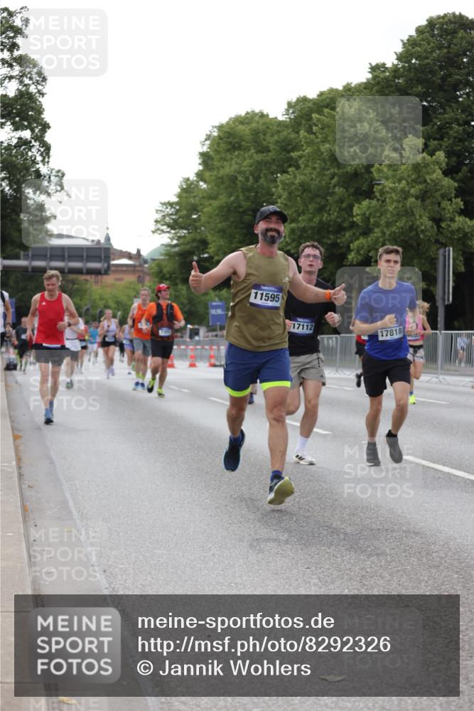 29.06.2025 - hella hamburg halbmarathon Jannik Wohlers http://msf.ph/oto/8292326 29.06.2025 10:04:32 Lombardsbrücke 1126, 1316, 1559, 2424, 2463, 2628, 2698, 3071, 3413, 4394, 4538, 4951, 7302, 8049, 8089, 9019, 11088, 11551, 11595, 12125, 13242, 13327, 16134, 16357, 16579, 16995, 17112, 17540, 17814, 17818, 18189, 18556 meine-sportfotos.de