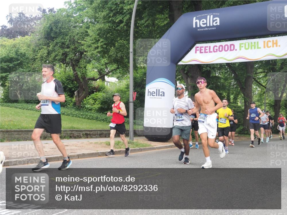 29.06.2025 - hella hamburg halbmarathon KatJ http://msf.ph/oto/8292336 29.06.2025 10:42:21 Zwischen KM18-KM19 1125, 2474, 3037, 3794, 5672, 6443 meine-sportfotos.de
