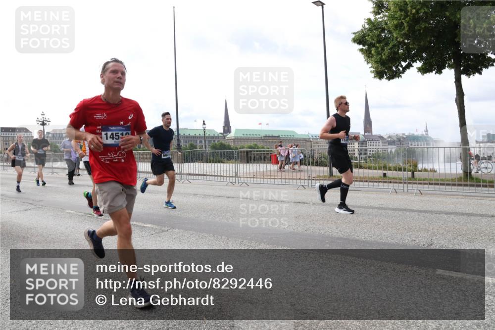 29.06.2025 - hella hamburg halbmarathon Lena Gebhardt http://msf.ph/oto/8292446 29.06.2025 10:21:20 Lombardsbrücke 1451, 1028, 1072, 1266, 1401, 1658, 2271, 2383, 2635, 2815, 2956, 2986, 3122, 3161, 3453, 3770, 3813, 3817, 3825, 3826, 4082, 4350, 4697, 4786, 5041, 5061, 5122, 5373, 5395, 5412, 5493, 5759, 5767, 6103, 6275, 6308, 6844, 7228, 7375, 7522, 7553, 7608, 7781, 8095, 8286, 8724, 8726, 8844, 9005, 9011, 9100, 9108, 9236, 9369, 9483, 9499, 9501, 9532, 9624, 10374, 10585, 10602, 10874, 11698, 12175, 12694, 13057, 13508 meine-sportfotos.de