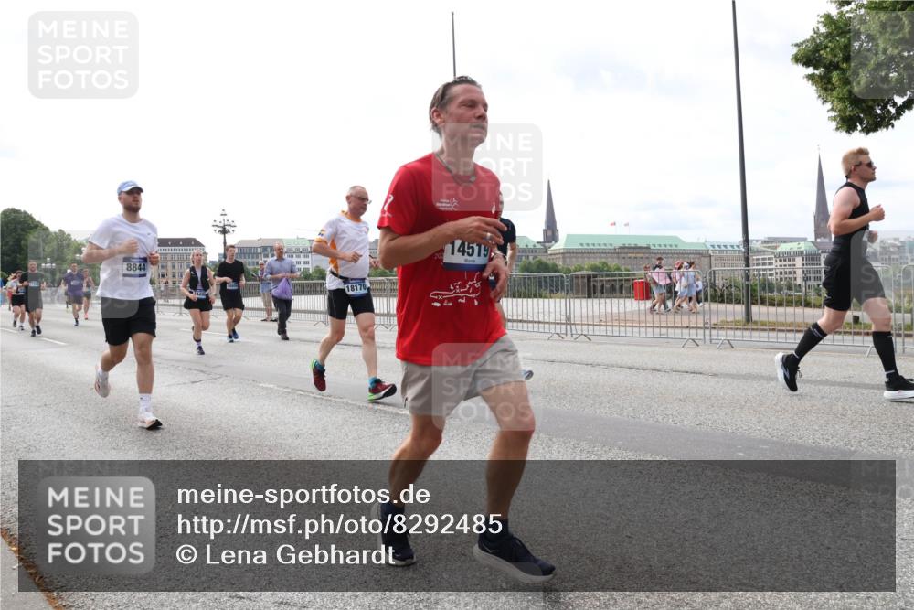 29.06.2025 - hella hamburg halbmarathon Lena Gebhardt http://msf.ph/oto/8292485 29.06.2025 10:21:20 Lombardsbrücke 8844, 18170, 14519, 1028, 1072, 1266, 1401, 1658, 2271, 2383, 2635, 2815, 2956, 2986, 3122, 3161, 3453, 3770, 3813, 3817, 3825, 3826, 4082, 4350, 4697, 4786, 5041, 5061, 5122, 5373, 5395, 5412, 5493, 5759, 5767, 6103, 6275, 6308, 6844, 7228, 7375, 7522, 7553, 7608, 7781, 8095, 8286, 8724, 8726, 8844, 9005, 9011, 9100, 9108, 9236, 9369, 9483, 9499, 9501, 9532, 9624, 10374, 10585, 10602, 10874, 11698, 12175, 12694, 13057, 13508 meine-sportfotos.de