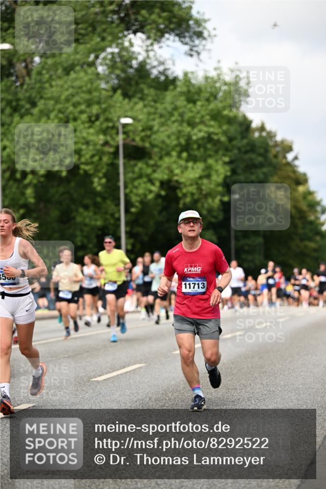 29.06.2025 - hella hamburg halbmarathon Dr. Thomas Lammeyer http://msf.ph/oto/8292522 29.06.2025 10:37:25 Kennedybrücke 1078, 1199, 1324, 1373, 1732, 1879, 1995, 2085, 2342, 2384, 2838, 3221, 3341, 3422, 3560, 3653, 3871, 4030, 4164, 4446, 5180, 5581, 5917, 6773, 6999, 7308, 7705, 8175, 8595, 8839, 8891, 8993, 9289, 9471, 9591, 9750, 9768, 9780 meine-sportfotos.de