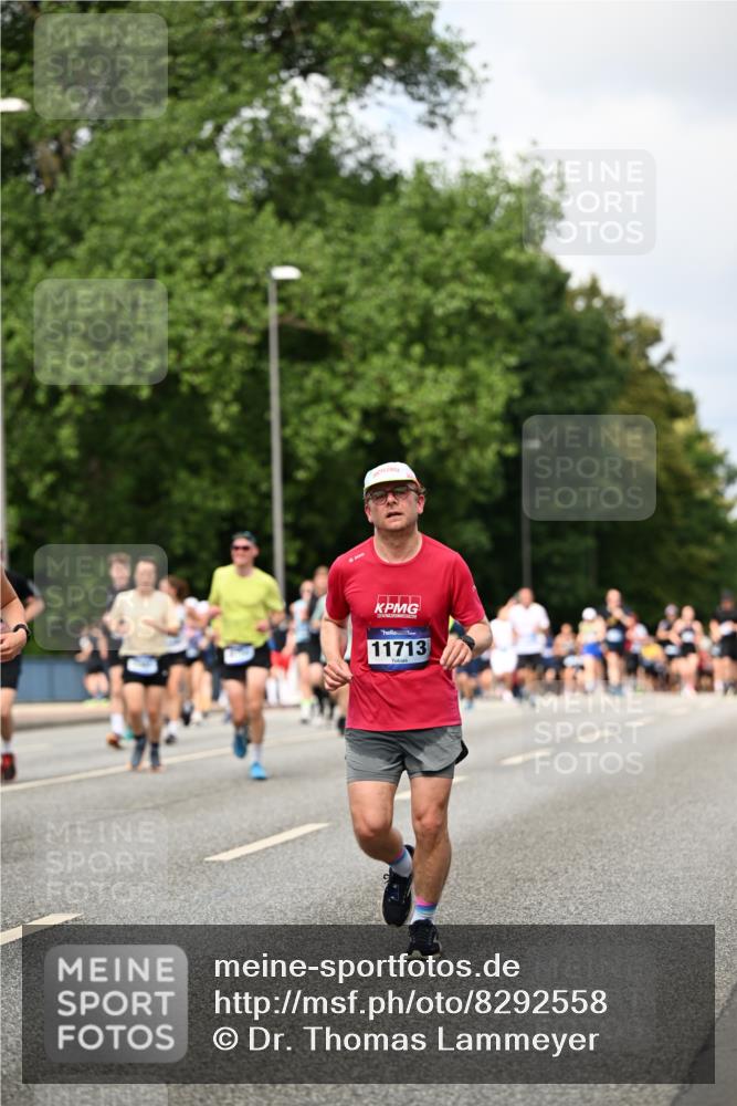 29.06.2025 - hella hamburg halbmarathon Dr. Thomas Lammeyer http://msf.ph/oto/8292558 29.06.2025 10:37:26 Kennedybrücke 1078, 1199, 1324, 1373, 1879, 1995, 2085, 2342, 2384, 2838, 3341, 3422, 3560, 3812, 3871, 4030, 4164, 4446, 5180, 5581, 5917, 6773, 6999, 7308, 7309, 7705, 8175, 8595, 8839, 8891, 8993, 9289, 9591, 9750, 9768, 9780 meine-sportfotos.de