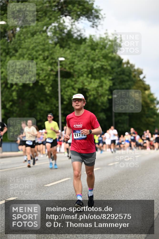29.06.2025 - hella hamburg halbmarathon Dr. Thomas Lammeyer http://msf.ph/oto/8292575 29.06.2025 10:37:26 Kennedybrücke 1078, 1199, 1324, 1373, 1879, 1995, 2085, 2342, 2384, 2838, 3341, 3422, 3560, 3812, 3871, 4030, 4164, 4446, 5180, 5581, 5917, 6773, 6999, 7308, 7309, 7705, 8175, 8595, 8839, 8891, 8993, 9289, 9591, 9750, 9768, 9780 meine-sportfotos.de