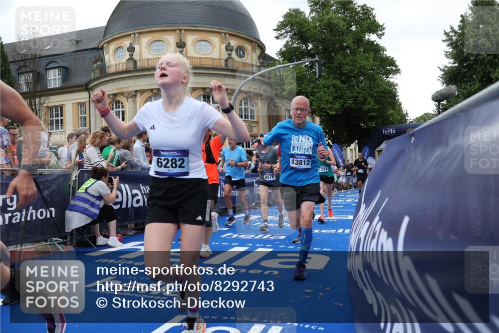 29.06.2025 - hella hamburg halbmarathon Strokosch-Dieckow http://msf.ph/oto/8292743 29.06.2025 10:50:35 Ziel 1399, 1750, 2788, 3414, 4346, 5447, 6282, 6662, 6712, 7134, 7397, 7583, 7786, 7952, 8153, 8576, 9057, 11214, 11356, 13701, 13808, 13812, 13875, 14626, 15519, 15803, 16291, 16806, 17179, 17247, 17319, 18006, 18413, 18820 meine-sportfotos.de