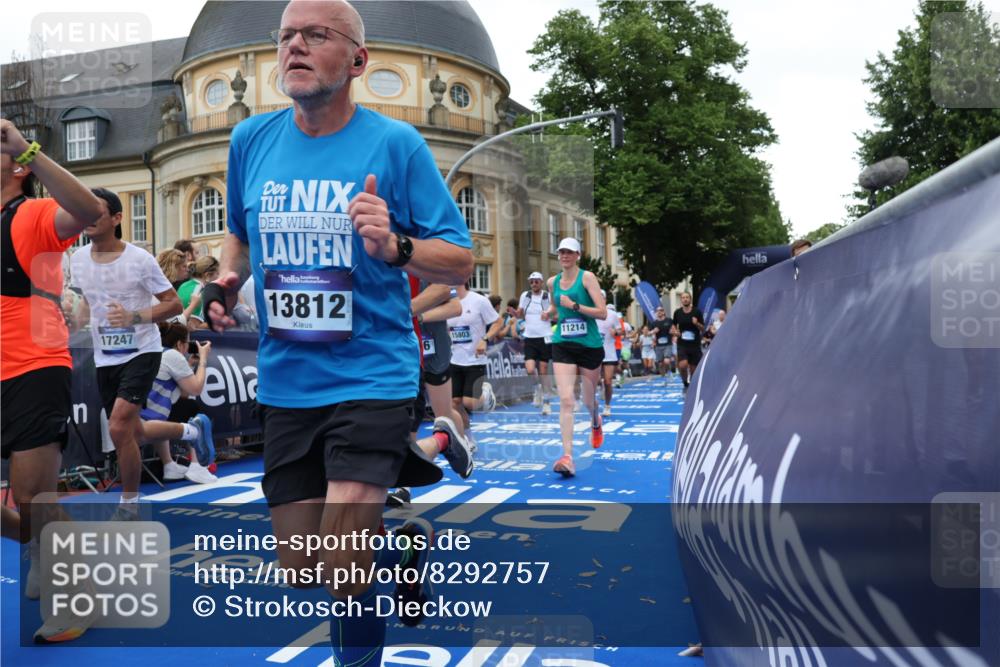 29.06.2025 - hella hamburg halbmarathon Strokosch-Dieckow http://msf.ph/oto/8292757 29.06.2025 10:50:35 Ziel 1399, 1750, 2788, 3414, 4346, 5447, 6282, 6662, 6712, 7134, 7397, 7583, 7786, 7952, 8153, 8576, 9057, 11214, 11356, 13701, 13808, 13812, 13875, 14626, 15519, 15803, 16291, 16806, 17179, 17247, 17319, 18006, 18413, 18820 meine-sportfotos.de