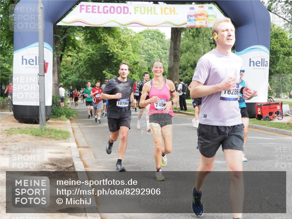 29.06.2025 - hella hamburg halbmarathon MichiJ http://msf.ph/oto/8292906 29.06.2025 10:33:47 Zwischen KM18-KM19 5706, 6711, 7385, 7450, 8374, 9720, 10796, 12528, 13919, 14228, 14764, 14783, 16286, 16834, 17492, 18081 meine-sportfotos.de