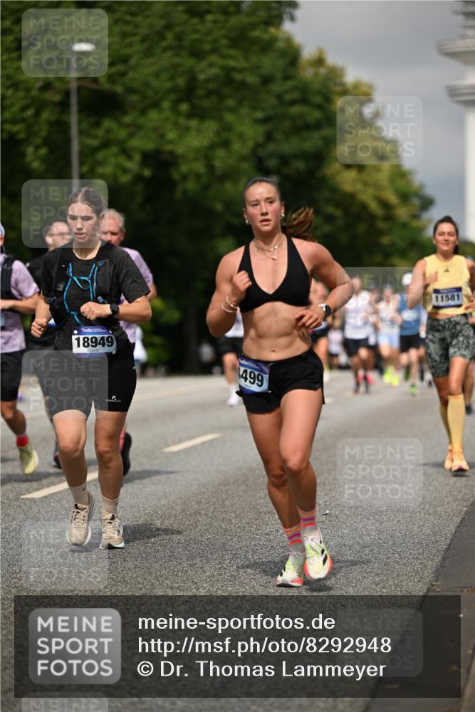 29.06.2025 - hella hamburg halbmarathon Dr. Thomas Lammeyer http://msf.ph/oto/8292948 29.06.2025 10:16:09 Kennedybrücke 1249, 1610, 1785, 1790, 1850, 1851, 2963, 2964, 3182, 3248, 3262, 3746, 3837, 4453, 4499, 5166, 5176, 6822, 6871, 6966, 7370, 8206, 8207, 8971, 9119, 9253, 9254, 9405, 9428, 10685 meine-sportfotos.de