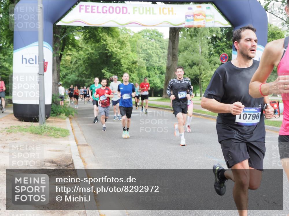 29.06.2025 - hella hamburg halbmarathon MichiJ http://msf.ph/oto/8292972 29.06.2025 10:33:48 Zwischen KM18-KM19 2270, 5706, 6711, 7385, 7450, 8374, 9720, 10796, 12528, 13782, 13919, 14200, 14228, 14764, 14783, 16286, 16834, 17492, 18081 meine-sportfotos.de