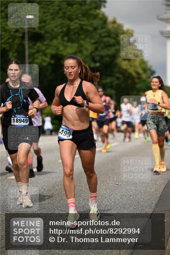 29.06.2025 - hella hamburg halbmarathon Dr. Thomas Lammeyer http://msf.ph/oto/8292994 29.06.2025 10:16:10 Kennedybrücke 1249, 1610, 1785, 1790, 1850, 1851, 2963, 2964, 3182, 3248, 3262, 3746, 3837, 4453, 4499, 5166, 5176, 6822, 6871, 6966, 7370, 8206, 8207, 8971, 9119, 9253, 9254, 9405, 9428, 10685 meine-sportfotos.de