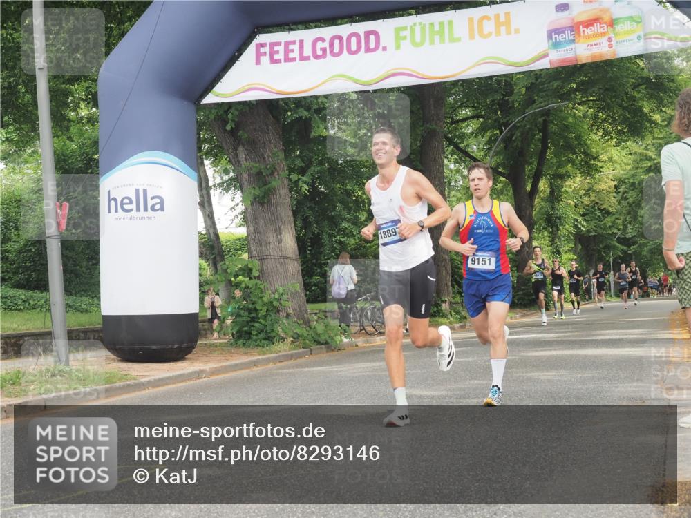 29.06.2025 - hella hamburg halbmarathon KatJ http://msf.ph/oto/8293146 29.06.2025 10:13:13 Zwischen KM18-KM19  meine-sportfotos.de