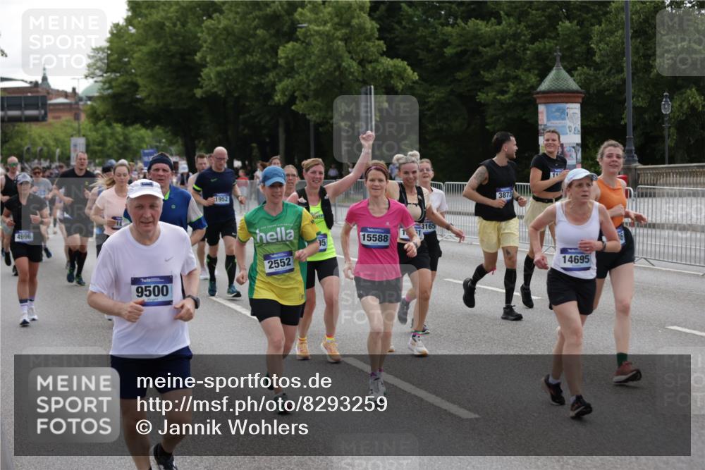 29.06.2025 - hella hamburg halbmarathon Jannik Wohlers http://msf.ph/oto/8293259 29.06.2025 10:36:27 Lombardsbrücke 1118, 1253, 1339, 1948, 1952, 1954, 2552, 2588, 3165, 3873, 3895, 4084, 4618, 4762, 4996, 5789, 6156, 6359, 7773, 8499, 8758, 8936, 8937, 9295, 9500, 9694, 9701, 10123, 10487, 10862, 11672, 11831, 11912, 12184, 12218, 12302, 12532, 12605, 12770, 12775, 13092, 13106, 13165, 13265, 13266, 13657, 13704, 13902, 13903, 14695, 15077, 15588, 15805, 15907, 15972, 15992, 16228, 16304, 16309, 16885, 16977, 17018, 17115, 17349, 17504, 18174, 18482 meine-sportfotos.de