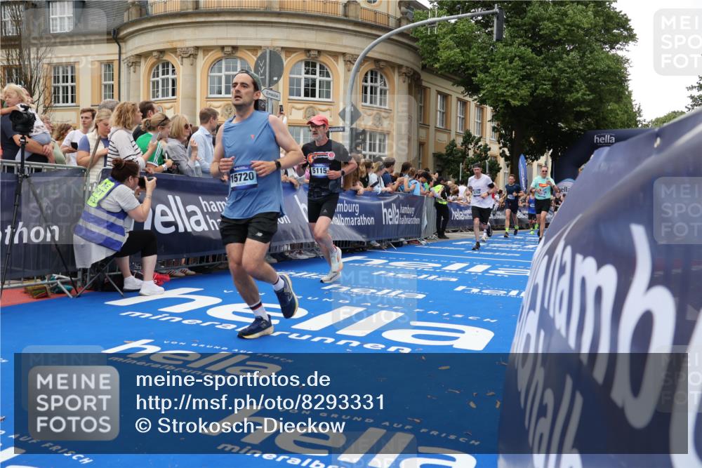 29.06.2025 - hella hamburg halbmarathon Strokosch-Dieckow http://msf.ph/oto/8293331 29.06.2025 10:50:49 Ziel 1466, 2234, 2788, 3654, 3947, 4839, 5018, 5115, 7052, 7369, 8205, 8572, 8657, 10750, 11551, 13687, 15362, 15395, 15426, 15643, 15720, 17129, 17908, 18182, 18229, 18370 meine-sportfotos.de