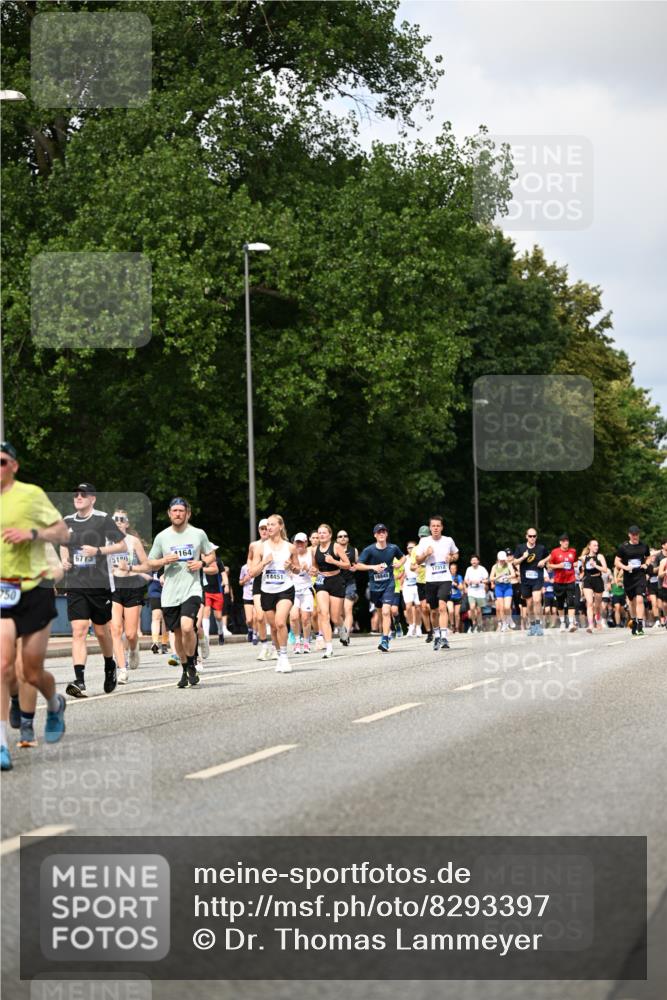 29.06.2025 - hella hamburg halbmarathon Dr. Thomas Lammeyer http://msf.ph/oto/8293397 29.06.2025 10:37:28 Kennedybrücke 1078, 1199, 1324, 1373, 1879, 1995, 2085, 2342, 2838, 3341, 3422, 3560, 3812, 3871, 4030, 4164, 4446, 5180, 5917, 6773, 6999, 7308, 7309, 7705, 8175, 8595, 8891, 8993, 9289, 9591, 9750, 9768, 9780 meine-sportfotos.de