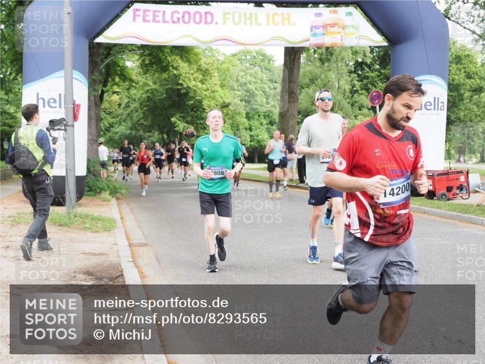 29.06.2025 - hella hamburg halbmarathon MichiJ http://msf.ph/oto/8293565 29.06.2025 10:33:51 Zwischen KM18-KM19 2270, 3477, 6711, 7385, 7450, 8374, 9720, 10796, 12528, 12808, 13782, 13919, 14200, 16286, 16834, 17281, 18081 meine-sportfotos.de