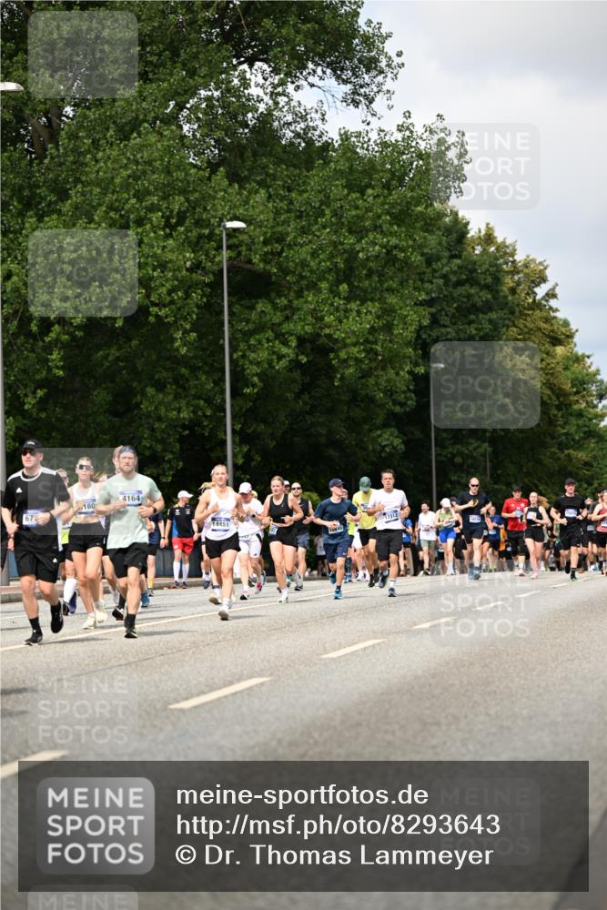 29.06.2025 - hella hamburg halbmarathon Dr. Thomas Lammeyer http://msf.ph/oto/8293643 29.06.2025 10:37:29 Kennedybrücke 1078, 1199, 1324, 1373, 1879, 1995, 2085, 2342, 2838, 3341, 3422, 3560, 3812, 3871, 4164, 4446, 5180, 5917, 6773, 6999, 7308, 7309, 7705, 8175, 8595, 8891, 8993, 9234, 9289, 9591, 9750, 9780 meine-sportfotos.de