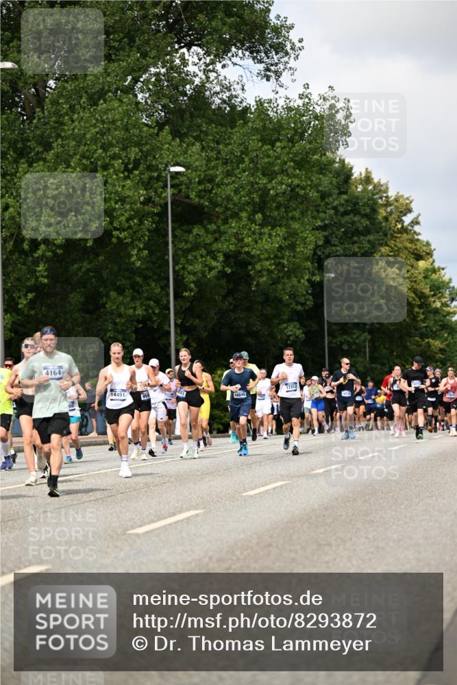 29.06.2025 - hella hamburg halbmarathon Dr. Thomas Lammeyer http://msf.ph/oto/8293872 29.06.2025 10:37:31 Kennedybrücke 1078, 1199, 1324, 1373, 1995, 2085, 2342, 2838, 3341, 3560, 3812, 3871, 4164, 4446, 5180, 5917, 6773, 6999, 7308, 7309, 7705, 8175, 8891, 8993, 9234, 9591, 9750, 9780, 11092 meine-sportfotos.de