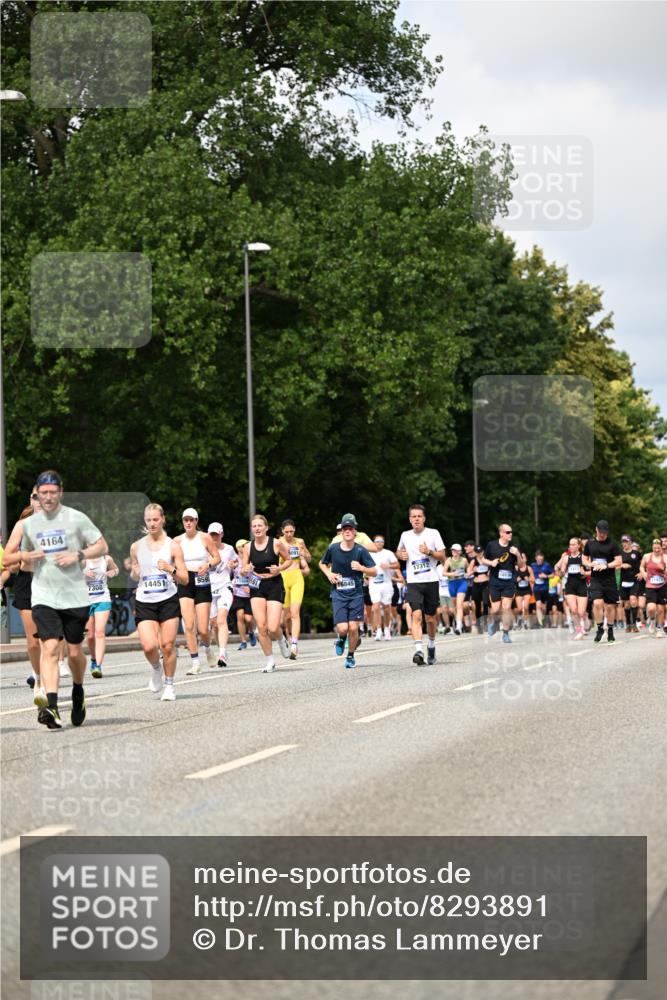 29.06.2025 - hella hamburg halbmarathon Dr. Thomas Lammeyer http://msf.ph/oto/8293891 29.06.2025 10:37:31 Kennedybrücke 1078, 1199, 1324, 1373, 1995, 2085, 2342, 2838, 3341, 3560, 3812, 3871, 4164, 4446, 5180, 5917, 6773, 6999, 7308, 7309, 7705, 8175, 8891, 8993, 9234, 9591, 9750, 9780, 11092 meine-sportfotos.de