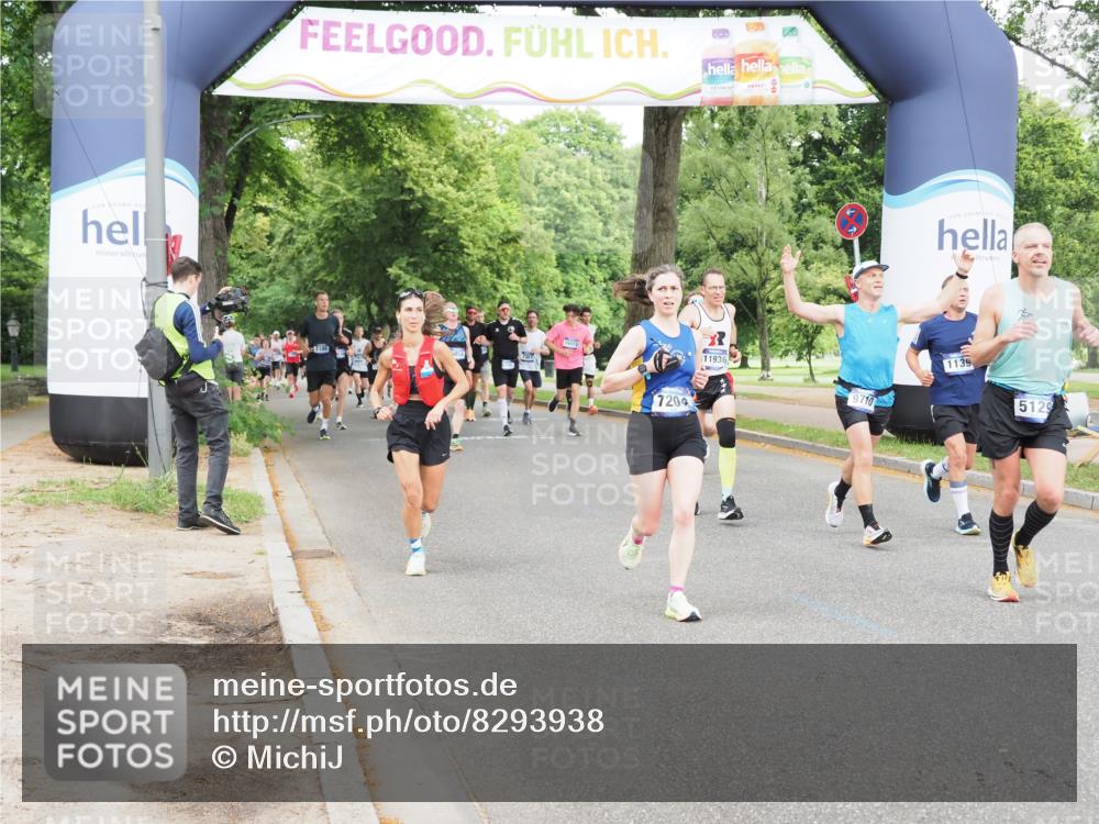 29.06.2025 - hella hamburg halbmarathon MichiJ http://msf.ph/oto/8293938 29.06.2025 10:33:55 Zwischen KM18-KM19 1139, 2270, 3477, 5129, 7204, 7385, 9710, 11936, 12808, 13782, 14200, 17281, 18878 meine-sportfotos.de