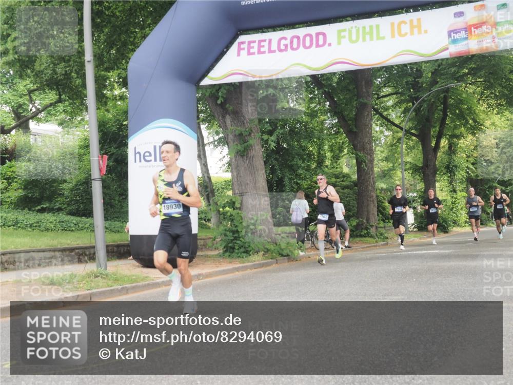 29.06.2025 - hella hamburg halbmarathon KatJ http://msf.ph/oto/8294069 29.06.2025 10:13:18 Zwischen KM18-KM19 7862 meine-sportfotos.de