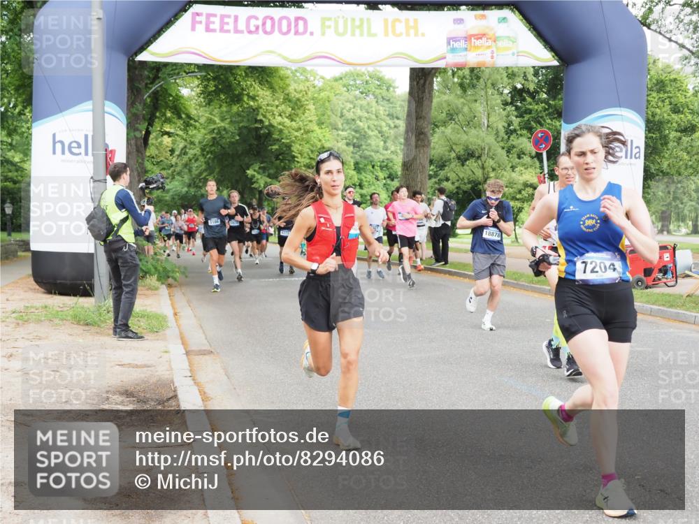 29.06.2025 - hella hamburg halbmarathon MichiJ http://msf.ph/oto/8294086 29.06.2025 10:33:56 Zwischen KM18-KM19 1139, 2270, 3477, 5129, 7204, 9710, 11773, 11936, 12808, 13782, 14200, 17281, 18878 meine-sportfotos.de