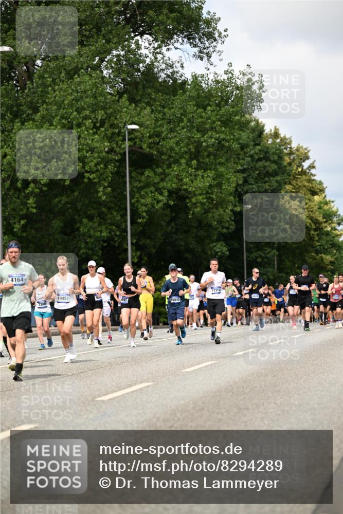 29.06.2025 - hella hamburg halbmarathon Dr. Thomas Lammeyer http://msf.ph/oto/8294289 29.06.2025 10:37:31 Kennedybrücke 1078, 1199, 1324, 1373, 1995, 2085, 2342, 2838, 3341, 3560, 3812, 3871, 4164, 4446, 5180, 5917, 6773, 6999, 7308, 7309, 7705, 8175, 8891, 8993, 9234, 9591, 9750, 9780, 11092 meine-sportfotos.de