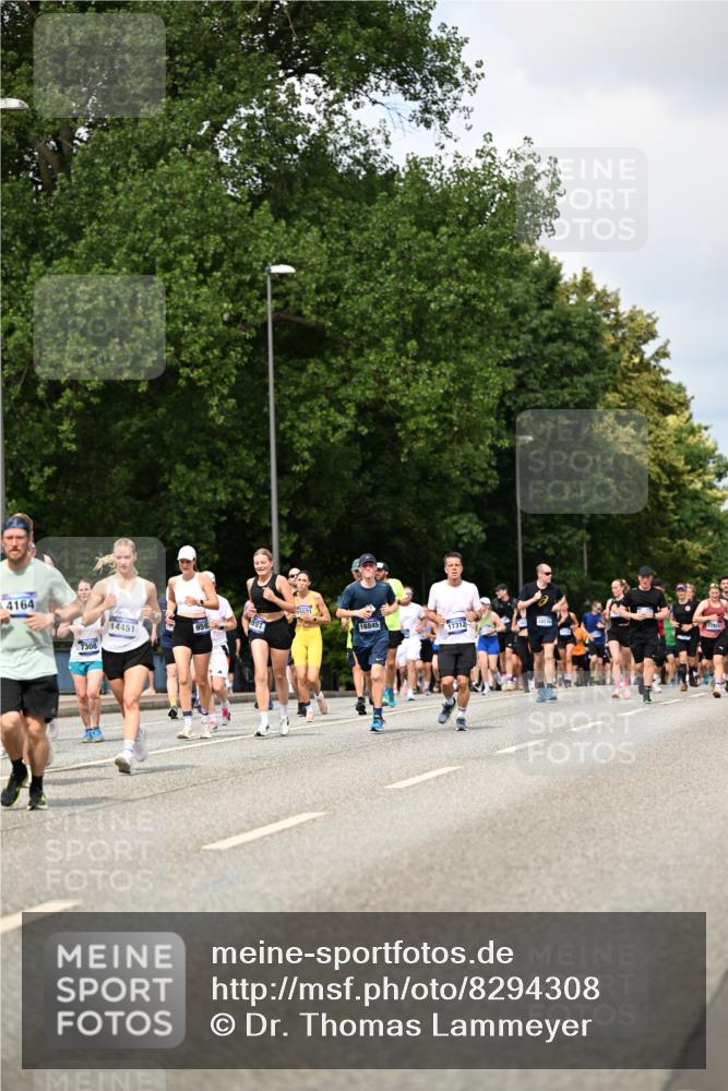 29.06.2025 - hella hamburg halbmarathon Dr. Thomas Lammeyer http://msf.ph/oto/8294308 29.06.2025 10:37:31 Kennedybrücke 1078, 1199, 1324, 1373, 1995, 2085, 2342, 2838, 3341, 3560, 3812, 3871, 4164, 4446, 5180, 5917, 6773, 6999, 7308, 7309, 7705, 8175, 8891, 8993, 9234, 9591, 9750, 9780, 11092 meine-sportfotos.de