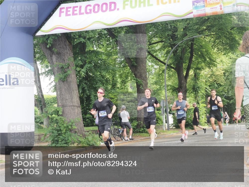 29.06.2025 - hella hamburg halbmarathon KatJ http://msf.ph/oto/8294324 29.06.2025 10:13:20 Zwischen KM18-KM19 7834, 7862 meine-sportfotos.de