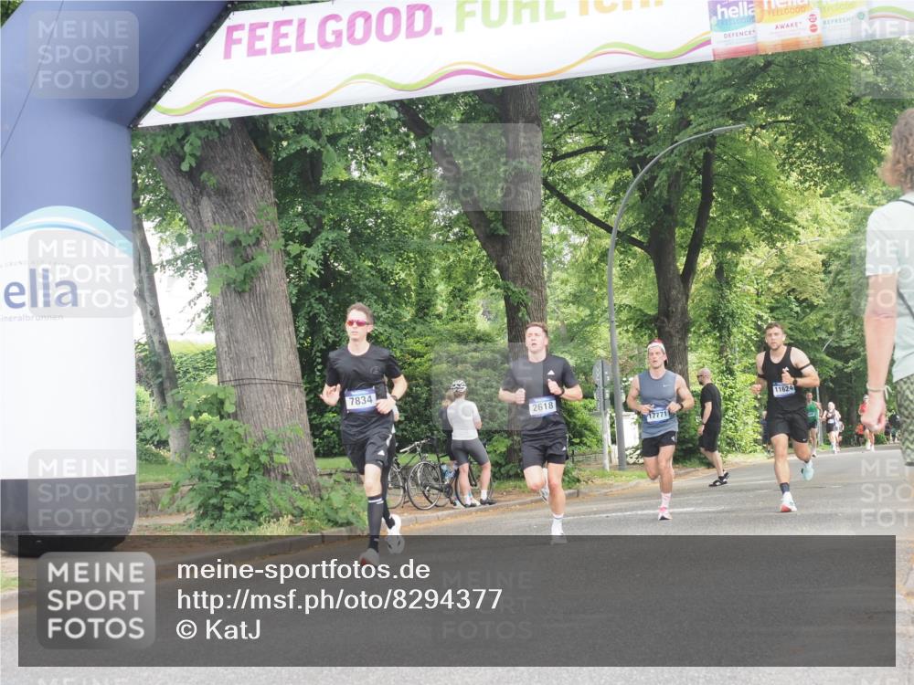 29.06.2025 - hella hamburg halbmarathon KatJ http://msf.ph/oto/8294377 29.06.2025 10:13:20 Zwischen KM18-KM19 7834, 7862 meine-sportfotos.de