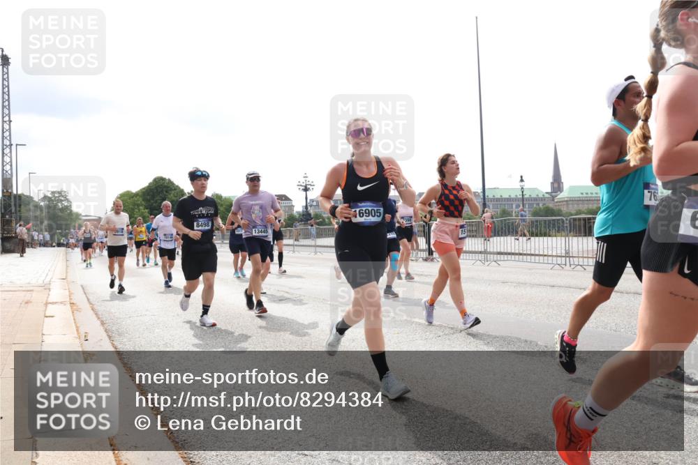 29.06.2025 - hella hamburg halbmarathon Lena Gebhardt http://msf.ph/oto/8294384 29.06.2025 10:36:35 Lombardsbrücke 1014, 8498, 1011, 13445, 6905, 76, 1008, 1010, 1102, 1118, 1224, 1780, 1835, 1948, 2124, 2552, 2588, 3398, 3404, 3428, 3699, 3741, 3873, 3895, 4084, 4245, 4442, 4618, 4762, 4937, 4996, 5012, 5246, 5427, 5540, 5573, 5666, 5747, 5789, 5809, 5919, 6092, 6093, 6156, 6190, 6417, 6667, 6896, 7086, 7111, 7140, 7275, 7575, 7576, 7632, 7773, 8498, 8499, 8530, 8581, 8936, 8937, 8945, 9115, 9117, 9229, 9295, 9500, 9694, 13265, 15077, 17156, 17807, 18152, 18488 meine-sportfotos.de