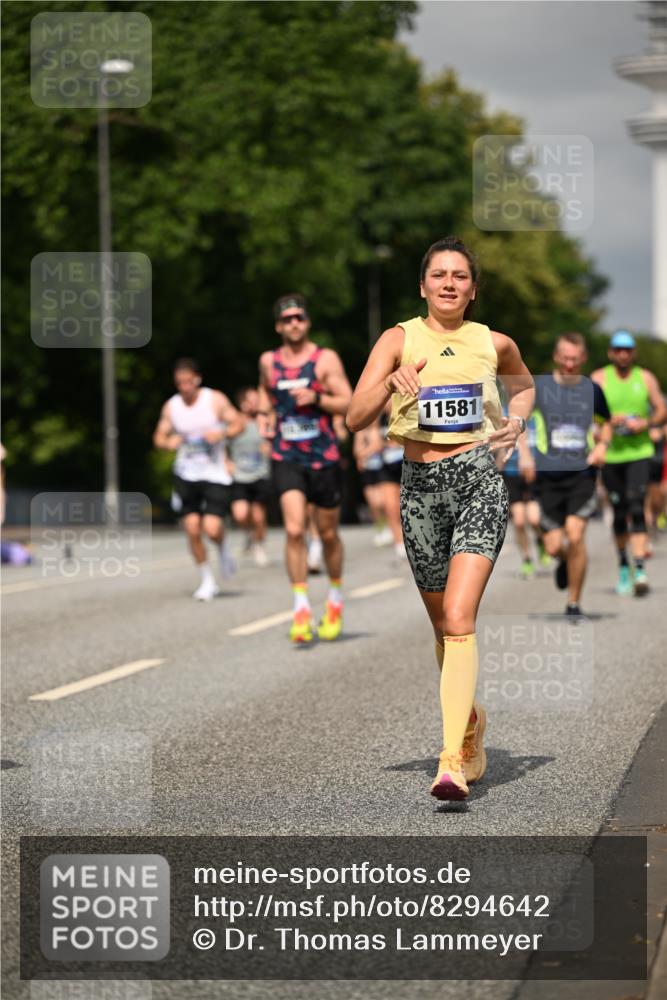 29.06.2025 - hella hamburg halbmarathon Dr. Thomas Lammeyer http://msf.ph/oto/8294642 29.06.2025 10:16:12 Kennedybrücke 1249, 1610, 1785, 1790, 1850, 1851, 2963, 2964, 3182, 3248, 3262, 3746, 4453, 4499, 5166, 5176, 6822, 6871, 6966, 7907, 8206, 8207, 8971, 9119, 9253, 9405, 9428, 10685 meine-sportfotos.de
