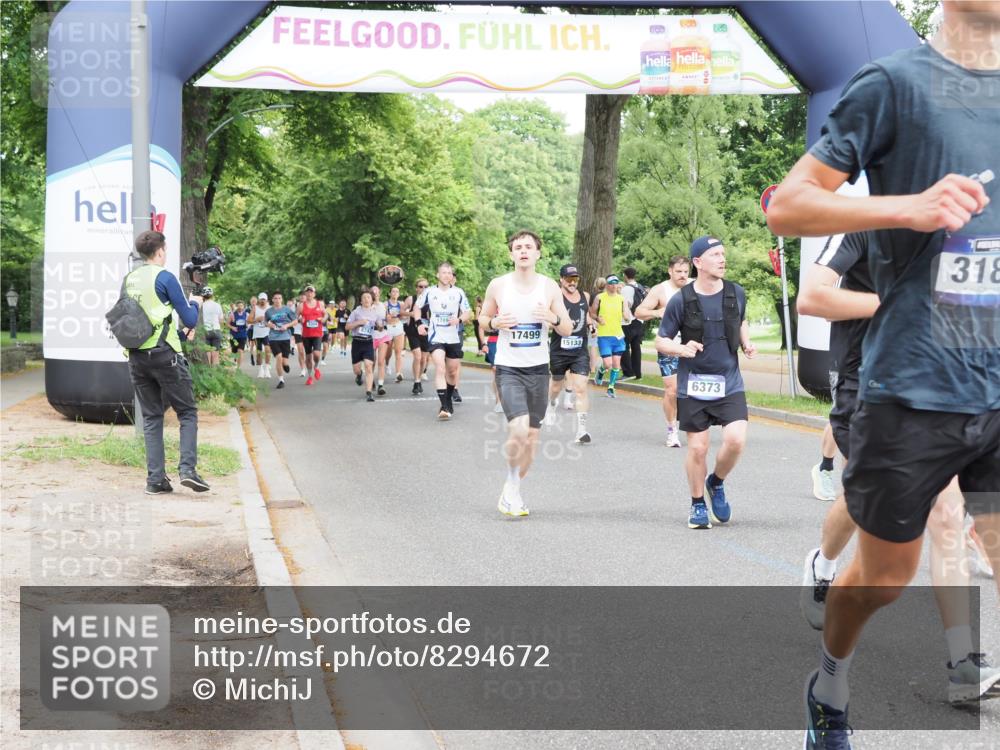29.06.2025 - hella hamburg halbmarathon MichiJ http://msf.ph/oto/8294672 29.06.2025 10:34:00 Zwischen KM18-KM19 1139, 2367, 3186, 5129, 6054, 6373, 6700, 7204, 9710, 11773, 11809, 11936, 12084, 15133, 15636, 16513, 16624, 17674, 18878 meine-sportfotos.de