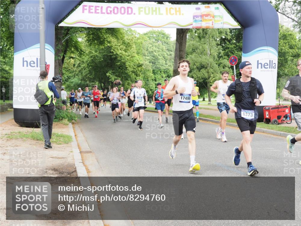 29.06.2025 - hella hamburg halbmarathon MichiJ http://msf.ph/oto/8294760 29.06.2025 10:34:01 Zwischen KM18-KM19 1139, 2048, 2367, 3186, 5129, 6054, 6373, 6700, 9710, 11773, 11809, 11936, 12084, 15133, 15636, 16513, 16624, 17499, 17674, 18878 meine-sportfotos.de