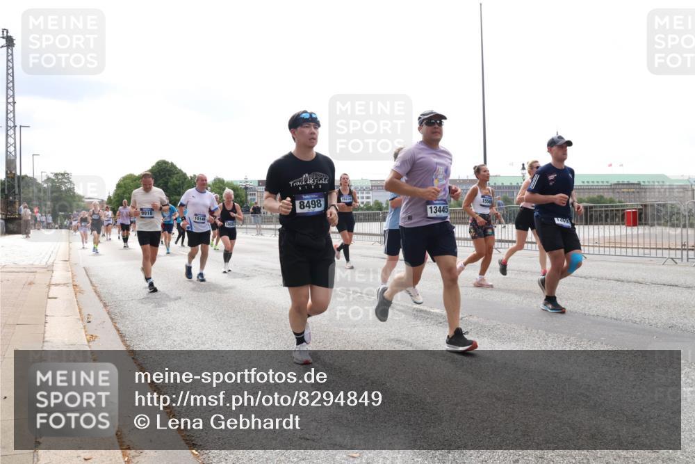 29.06.2025 - hella hamburg halbmarathon Lena Gebhardt http://msf.ph/oto/8294849 29.06.2025 10:36:36 Lombardsbrücke 9918, 10146, 8498, 16239, 13445, 15568, 1249, 1008, 1010, 1102, 1118, 1224, 1835, 1948, 1952, 2124, 2552, 2588, 3398, 3404, 3428, 3699, 3741, 3873, 3895, 4084, 4245, 4442, 4618, 4762, 4937, 4996, 5012, 5246, 5427, 5540, 5573, 5666, 5747, 5789, 5809, 5919, 6092, 6093, 6156, 6190, 6359, 6417, 6667, 6896, 7086, 7111, 7140, 7275, 7575, 7576, 7632, 7773, 8498, 8499, 8530, 8581, 8936, 8937, 8945, 9115, 9117, 9229, 9295, 9500, 9694, 13265, 15077, 17156, 17807, 18152, 18488 meine-sportfotos.de