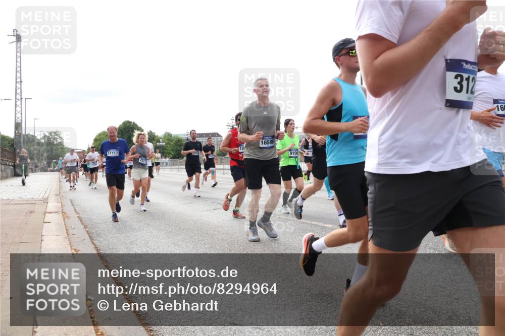 29.06.2025 - hella hamburg halbmarathon Lena Gebhardt http://msf.ph/oto/8294964 29.06.2025 10:21:28 Lombardsbrücke 11117, 2271, 10, 16586, 9100, 312, 160, 1028, 1072, 1266, 1401, 1658, 1668, 2271, 2383, 2635, 2815, 2956, 2986, 3122, 3161, 3453, 3770, 3813, 3817, 3825, 3826, 4375, 4376, 4697, 4786, 5061, 5122, 5373, 5395, 5412, 5493, 5759, 5767, 5957, 6086, 6103, 6275, 6308, 6475, 6844, 7228, 7375, 7522, 7553, 7608, 7612, 7781, 8095, 8286, 8715, 8726, 8844, 8896, 9100, 9108, 9369, 9483, 9499, 9501, 9532, 9624, 10374, 10585, 10602, 10874, 11698, 12175, 12694, 13057, 13508 meine-sportfotos.de