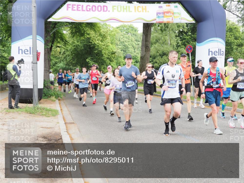 29.06.2025 - hella hamburg halbmarathon MichiJ http://msf.ph/oto/8295011 29.06.2025 10:34:04 Zwischen KM18-KM19 1759, 2048, 2367, 3186, 6054, 6071, 6290, 6373, 6460, 6700, 8269, 8743, 10792, 11773, 11809, 12084, 15133, 15636, 16513, 16624, 17499, 17674, 17892, 18970, 19128 meine-sportfotos.de