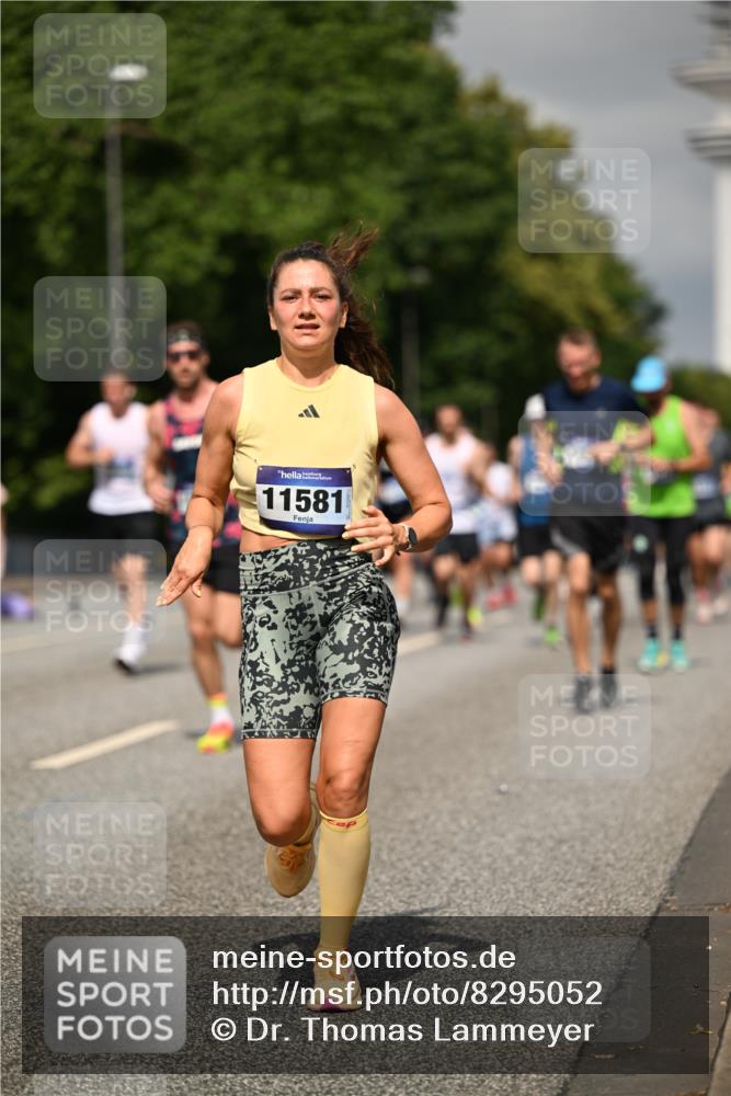 29.06.2025 - hella hamburg halbmarathon Dr. Thomas Lammeyer http://msf.ph/oto/8295052 29.06.2025 10:16:13 Kennedybrücke 1249, 1610, 1785, 1850, 1851, 2963, 2964, 3182, 3248, 3262, 3746, 4453, 4499, 5166, 5176, 6822, 6871, 6966, 7907, 8206, 8207, 8971, 9119, 9253, 9405, 9428, 10685 meine-sportfotos.de