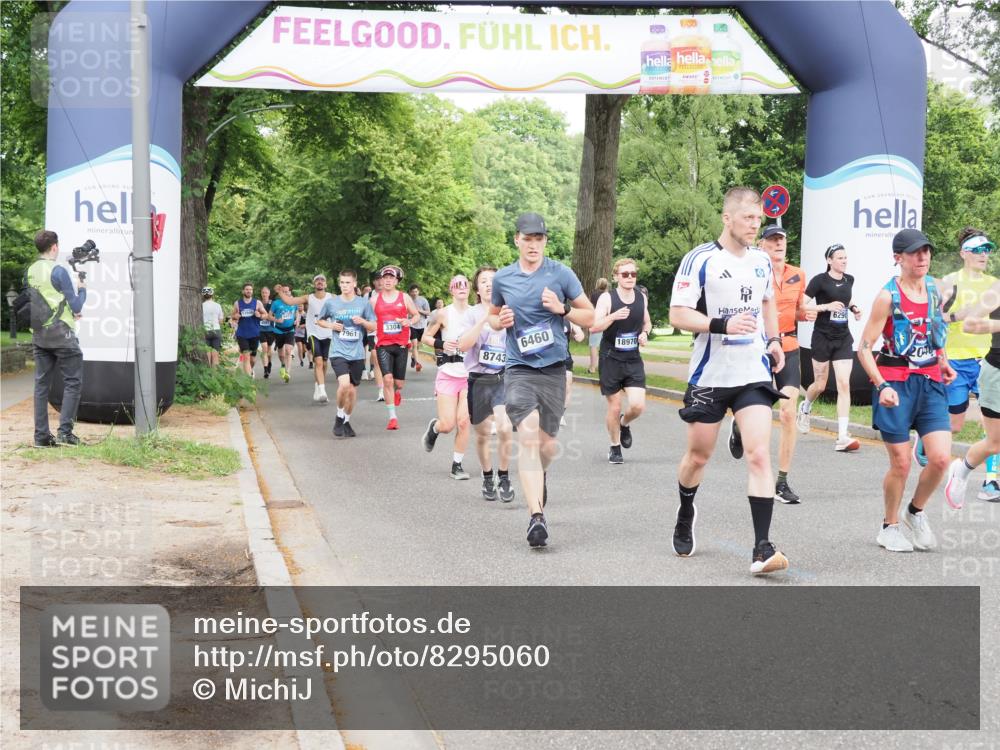 29.06.2025 - hella hamburg halbmarathon MichiJ http://msf.ph/oto/8295060 29.06.2025 10:34:04 Zwischen KM18-KM19 1759, 2048, 2367, 3186, 6054, 6071, 6290, 6373, 6460, 6700, 8269, 8743, 10792, 11773, 11809, 12084, 15133, 15636, 16513, 16624, 17499, 17674, 17892, 18970, 19128 meine-sportfotos.de