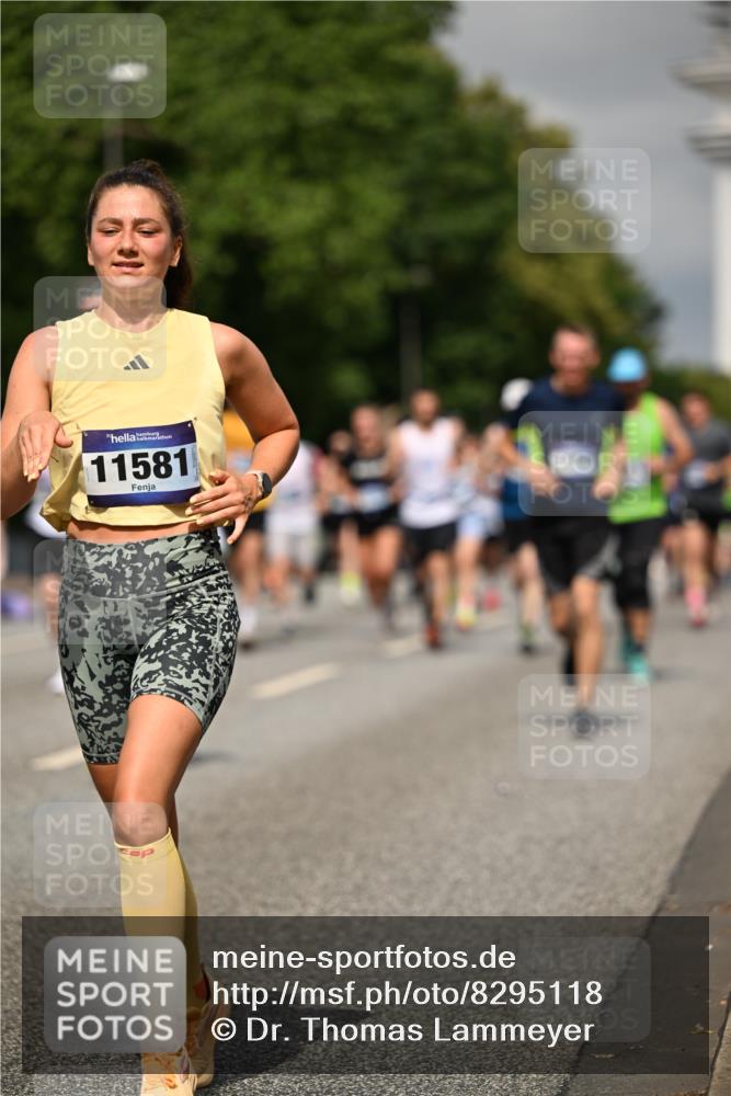 29.06.2025 - hella hamburg halbmarathon Dr. Thomas Lammeyer http://msf.ph/oto/8295118 29.06.2025 10:16:13 Kennedybrücke 1249, 1610, 1785, 1850, 1851, 2963, 2964, 3182, 3248, 3262, 3746, 4453, 4499, 5166, 5176, 6822, 6871, 6966, 7907, 8206, 8207, 8971, 9119, 9253, 9405, 9428, 10685 meine-sportfotos.de