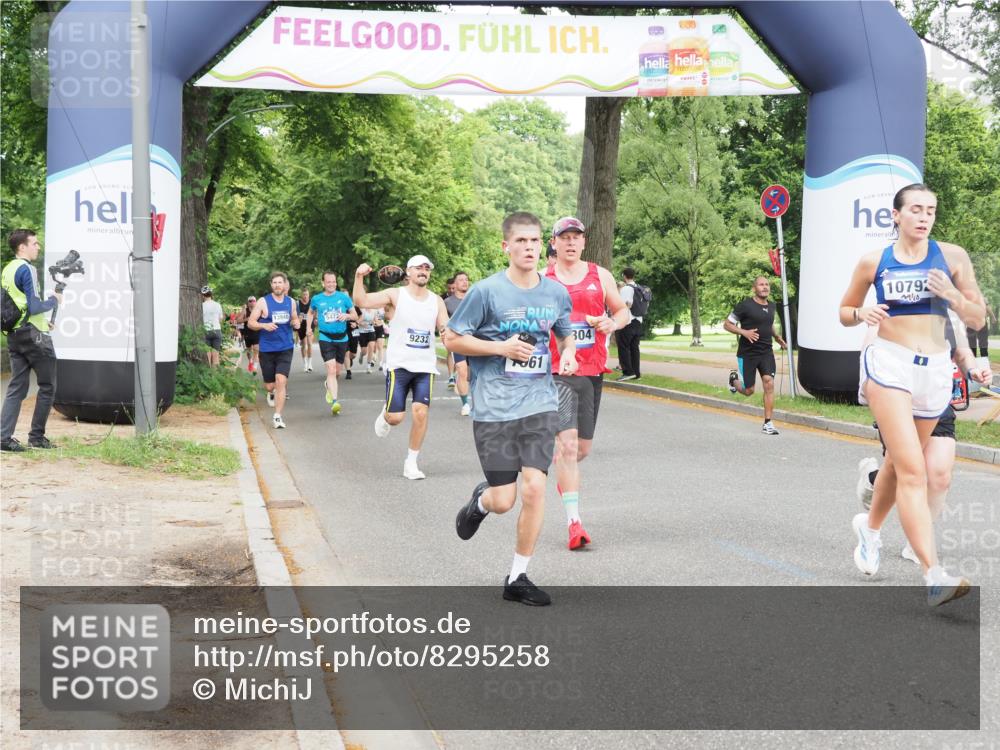 29.06.2025 - hella hamburg halbmarathon MichiJ http://msf.ph/oto/8295258 29.06.2025 10:34:06 Zwischen KM18-KM19 1012, 1759, 2048, 2367, 3186, 3304, 6071, 6290, 6373, 6460, 7961, 8023, 8269, 8743, 9232, 10792, 11809, 12084, 15133, 15636, 16624, 17499, 17674, 17892, 18970, 19128 meine-sportfotos.de